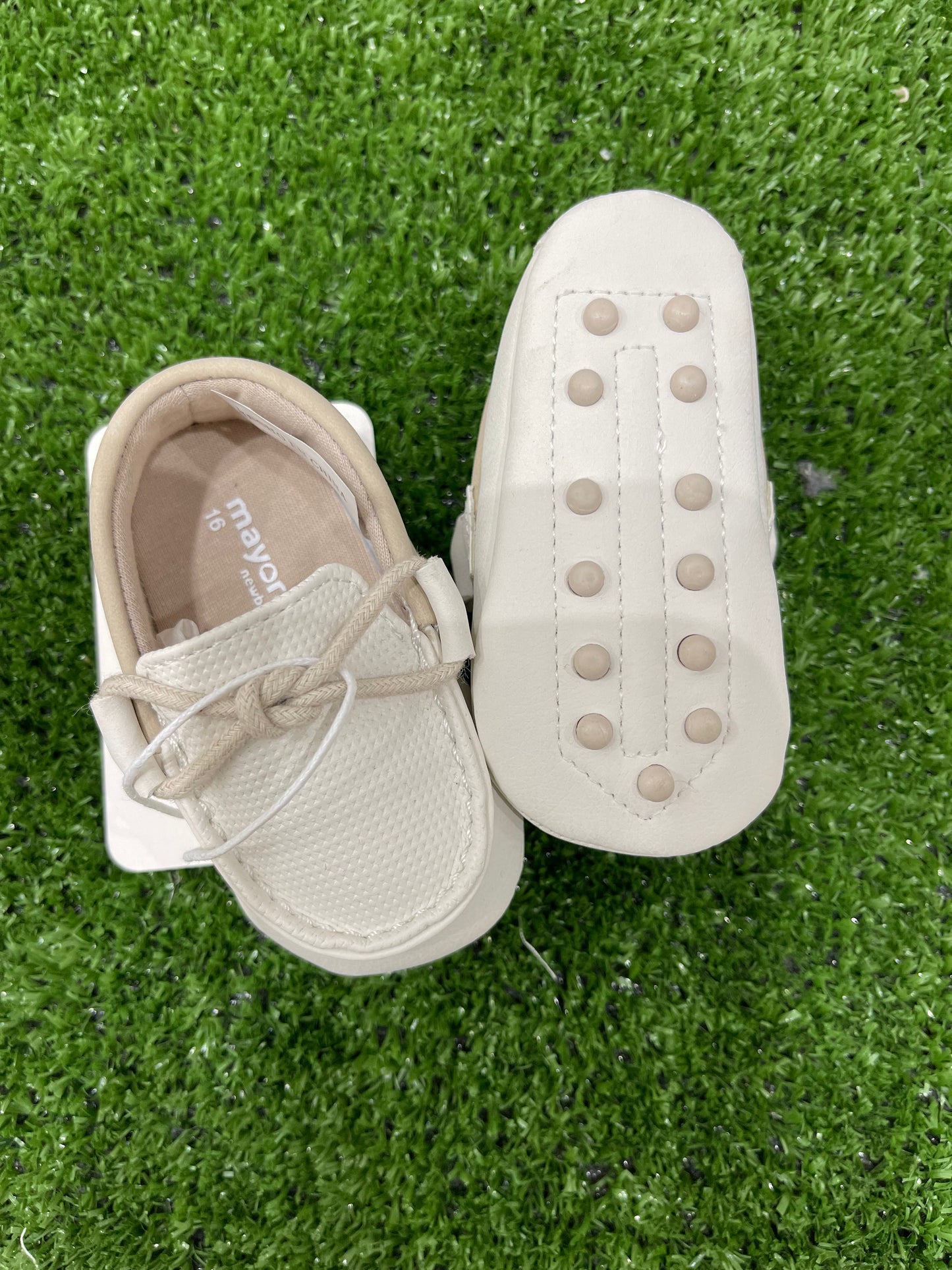 COMPLETO CON BRETELLE BEIGE