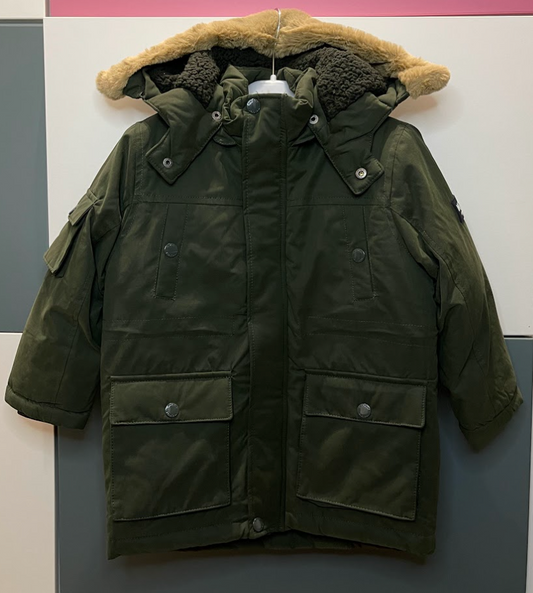 Parka verde con cappuccio con pelo