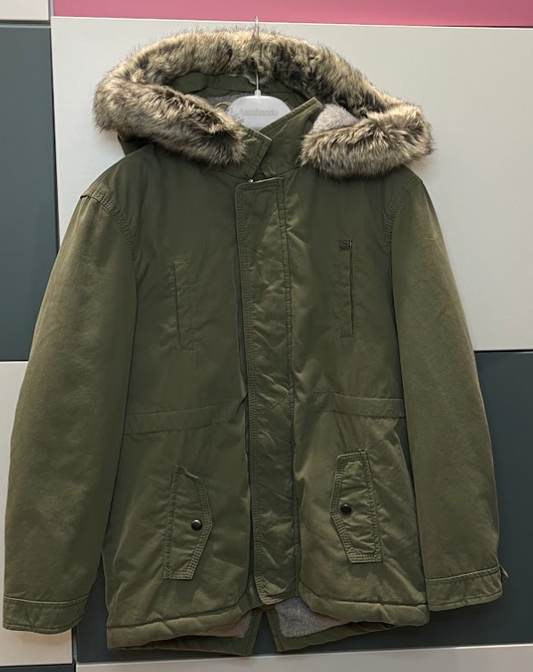 Parka verde con cappuccio grigio col pelo